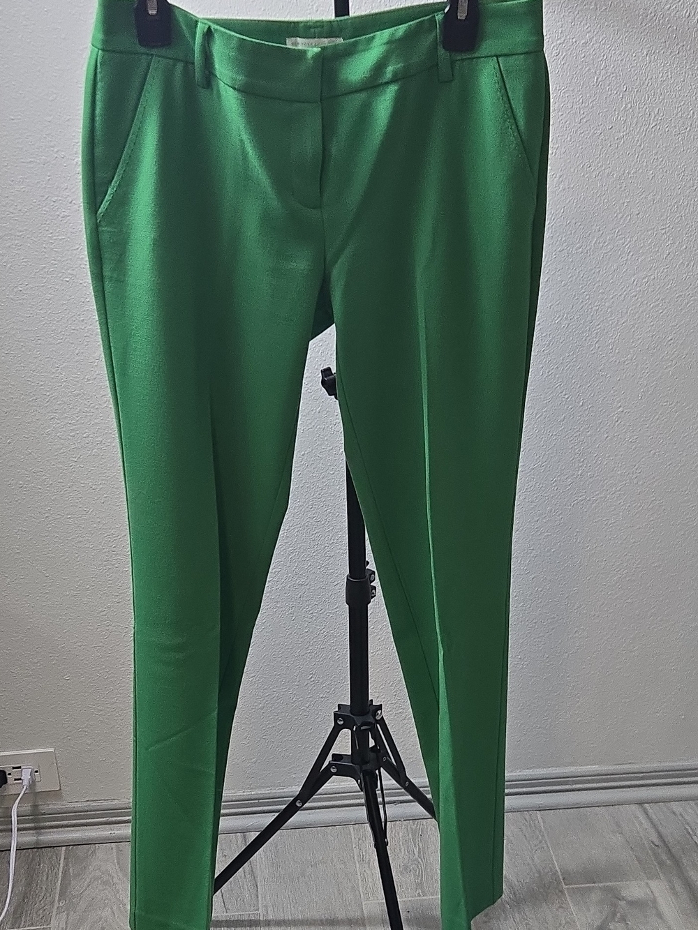 New York & Company Vibrant Green Stretch Pants
